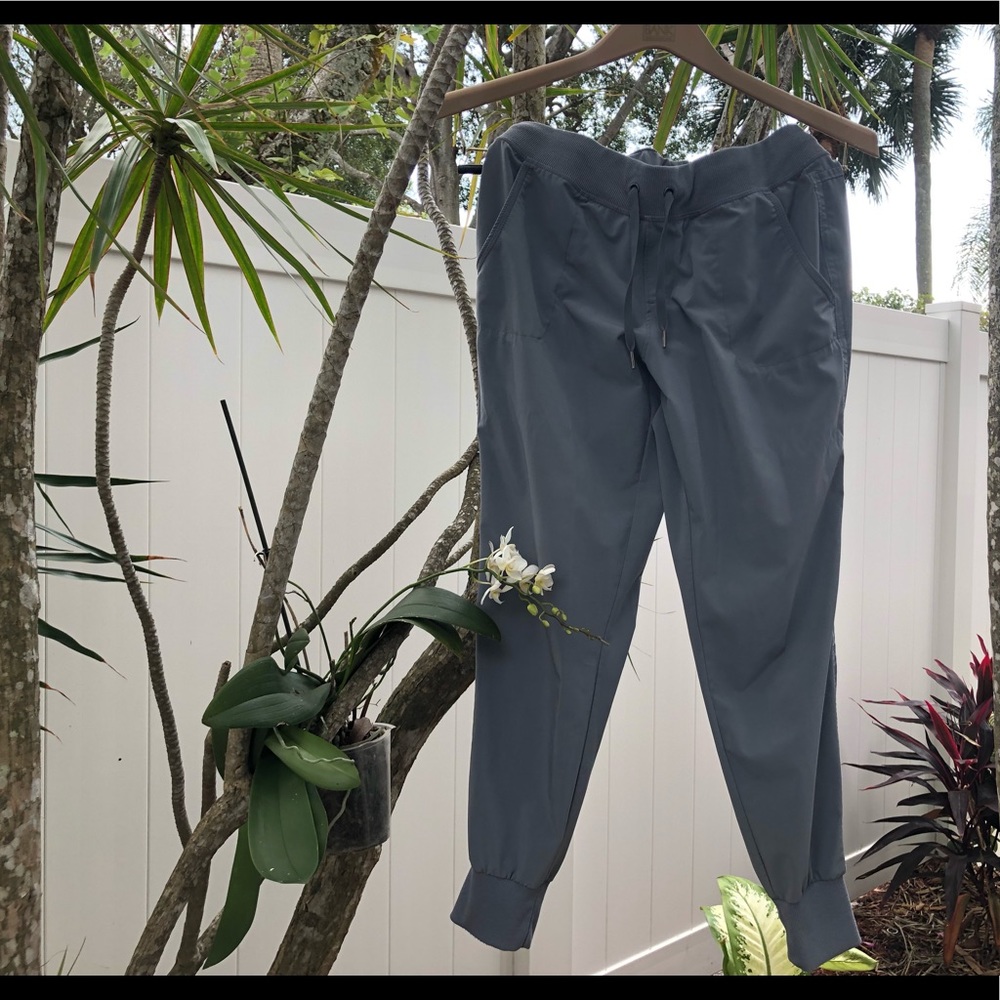 Athleta jogger pants